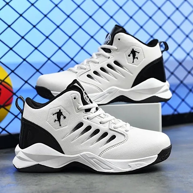 Vyriški krepšinio bateliai 2025 m. pavasariui, nauji, madingi, laisvalaikio sportbačiai, studentų sportiniai, berniukiški, madingi bateliai.