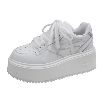 Storapadžiai balti bateliai moterims 2025 m. pavasariui, nauji universalūs kryžminio gėlių rašto laisvalaikio platforminiai bateliai sportiniai sportbačiai storapadiais