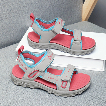 Pārrobežu karstas bērnu kurpes, bērnu sandales, 8-15 gadi, 2025. gada vasaras jaunas, modernas meiteņu neslīdošas, vieglas pludmales kurpes