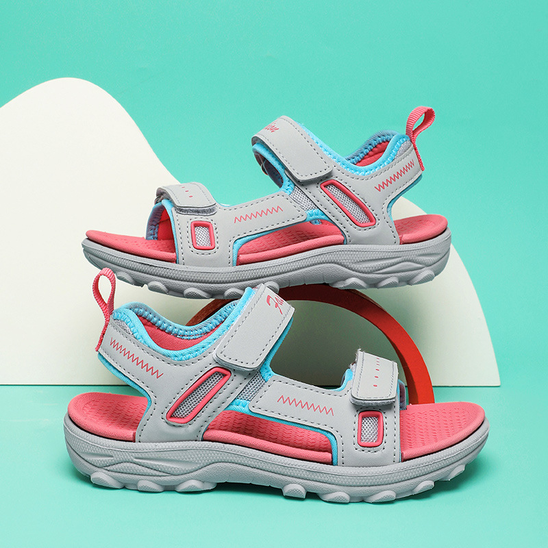 Pārrobežu karstas bērnu kurpes, bērnu sandales, 8-15 gadi, 2025. gada vasaras jaunas, modernas meiteņu neslīdošas, vieglas pludmales kurpes