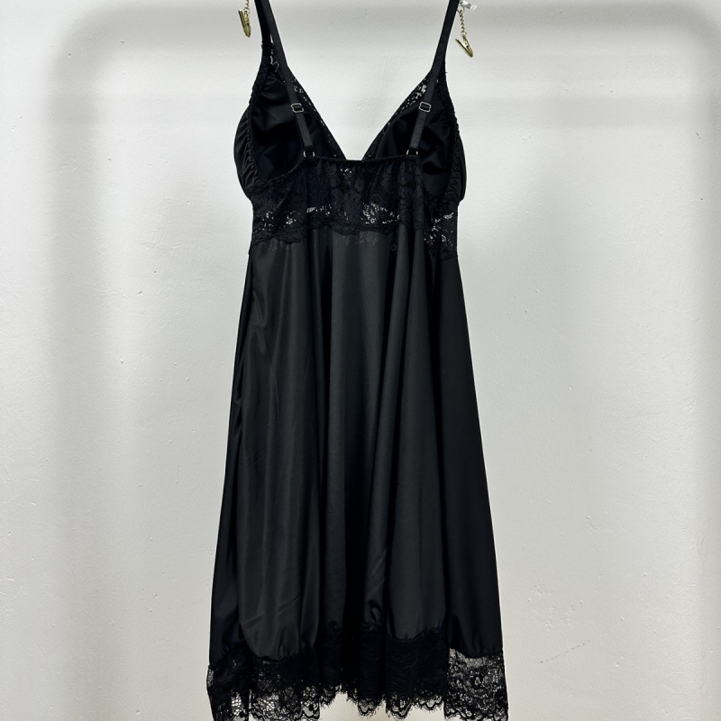 Europos ir Amerikos užsienio prekybos moteriški seksualūs ir patogūs ledo šilko dirželiai su krūtinės pagalvėlėmis, naktinukai namams, gražūs nugaros nėriniai, pagunda, didelis sijonas