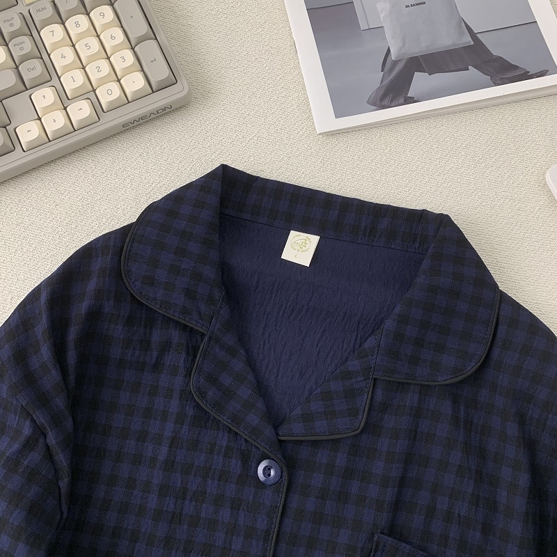 Užsienio prekyba, tarpvalstybinis internetas, įžymybių tiesioginė transliacija, korėjiečių kalba, pavasario ir rudens ilgarankoviai debesuoti medvilniniai animaciniai filmukai, mielos languotos pižamos, namų drabužiai