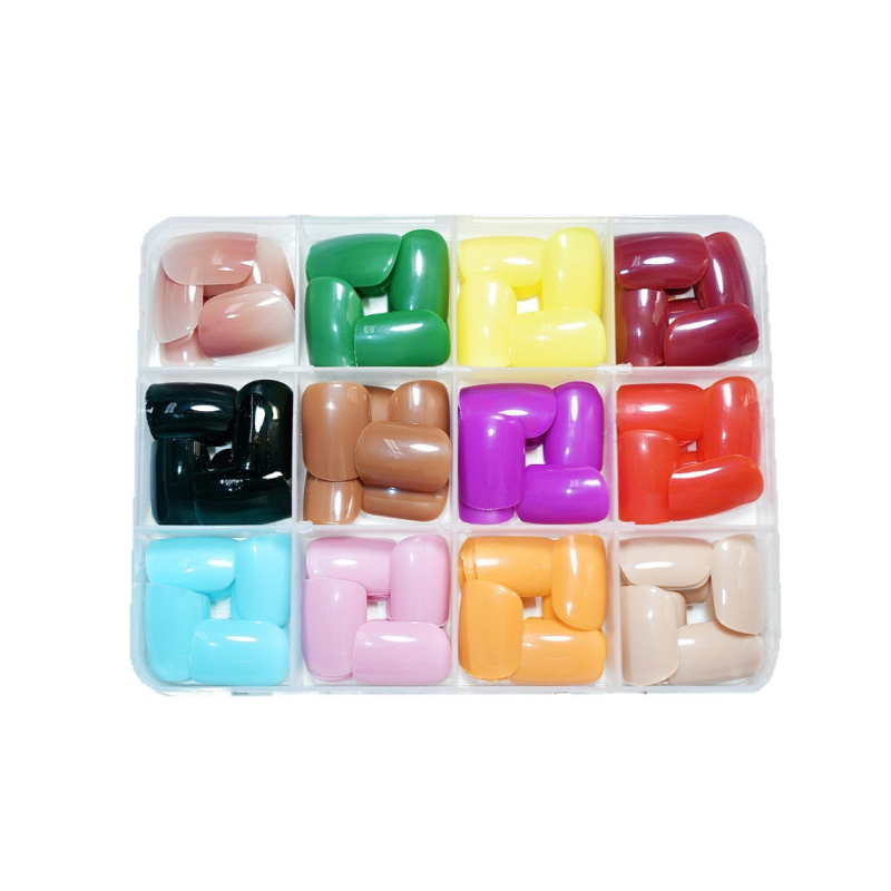 Kvadratinės vientisos spalvos nešiojamų nagų aklųjų dėžutė, atsitiktinės spalvos išpakavimo staigmena, paprasti universalūs dirbtiniai nagai, didmeninė prekyba