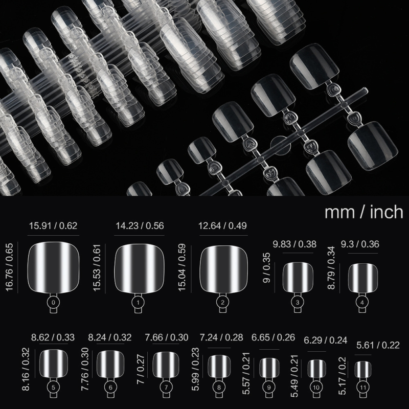 240 permatomų, trumpų, kvadratinių, nešiojamų kojų nagų detalių maišeliuose, paprastų ir nuimamų dirbtinių kojų nagų detalių.