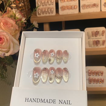 [Petal Moon Shadow] Αρχές Άνοιξης 2025 Νέο Pure Hand-Wearing Armor Cat\'s Eye Patch Diamond Nail Art Temperament White