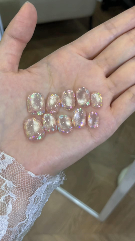 [Gėlių veidrodis] Atmosfera sprogsta ir blizga. Gryni rankomis dėvimi trumpi, aukštos kokybės, vėjo imitacijos nagų dailės pleistrai.