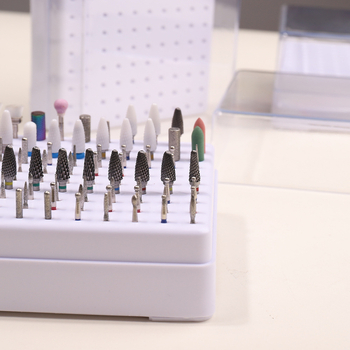 Διασυνοριακό κουτί αποθήκευσης κεφαλής λείανσης 100 οπών, βάση για κεφαλή στίλβωσης νυχιών, κουτί αποθήκευσης τρυπανιών, κουτί φινιρίσματος, κουτί εργαλείων νυχιών