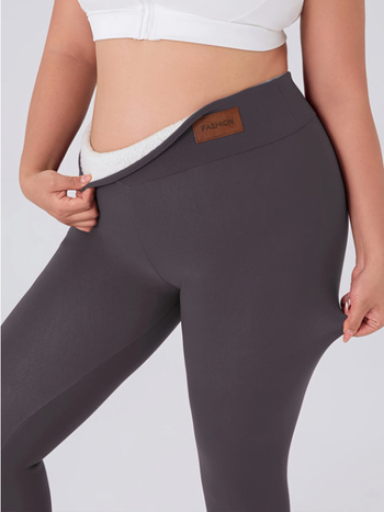 Ar flīsu oderētas, sabiezinātas ādas etiķetes jēra vilnas legingi sievietēm, augstas jostasvietas, pieguļošas, siltas virsdrēbes, īpaši liels izmērs, augsta jostasvieta un slaidinošas