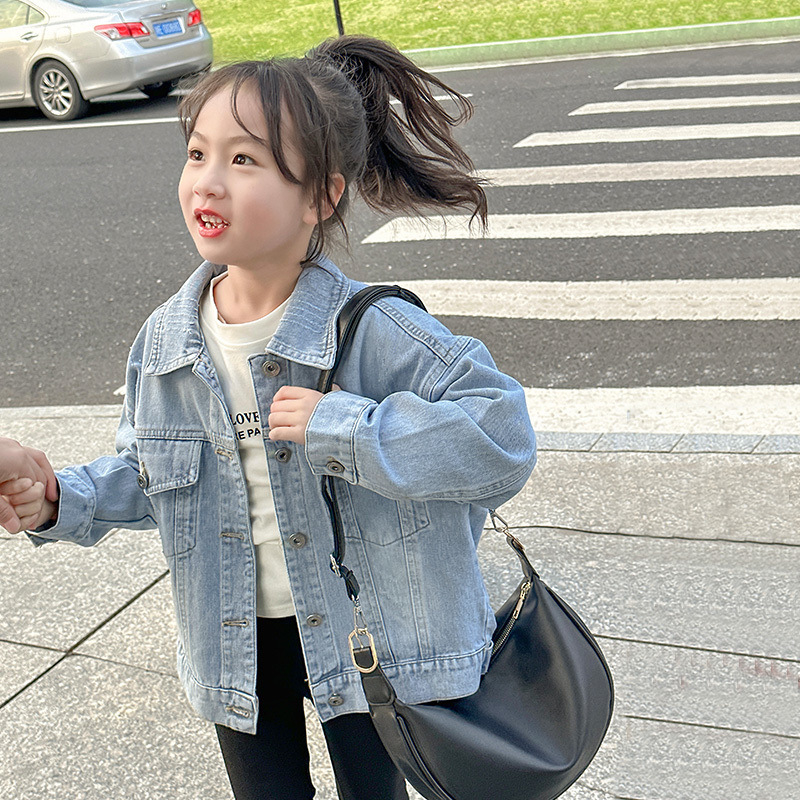 Mergaičių džinsinis paltas 2024 m. Naujas pavasario ir rudens vaikiškas vesterno stiliaus triušio džinsinis paltas kūdikiams, laisvalaikio stiliaus, universalūs viršutiniai drabužiai