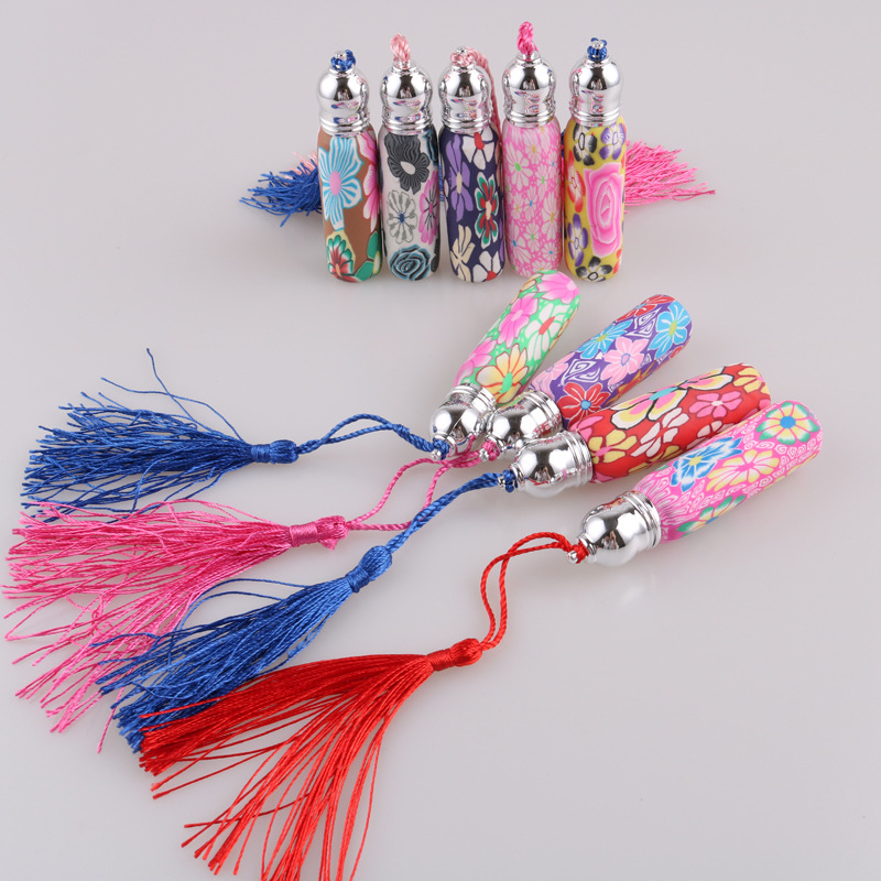 10 ml litro kutais puoštas minkštos keramikos butelis, kutais puoštas karoliukų butelis, esencijos aliejaus butelis, kutais puoštas kvepalų butelis, padalintas purškimo butelis stiklinis butelis