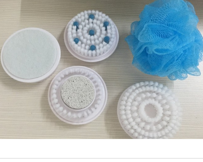 2017 Нов модел телевизор Електрическа масажна четка за вана 5 в 1 Електрическа четка за вана Масажна четка за гръб Преносима четка за гръб