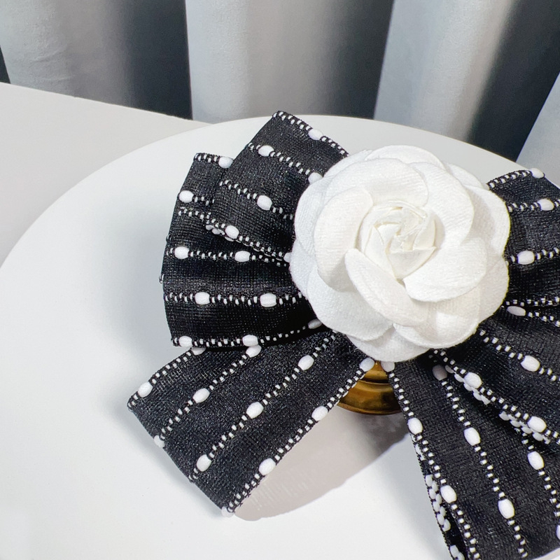 Pārrobežu rotaslietas Dienvidkorejas xiangfeng camellia lolita krekls tauriņš kaklasaite sieviešu žakarda tauriņa piespraudes aksesuāri