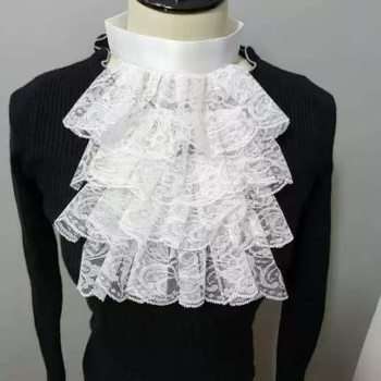 Tarpvalstybinė „Amazon Aliexpress“ scenos pasirodymų fotografija. 4 sluoksnių nėriniuota „Noble Palace“ netikra apykaklė.