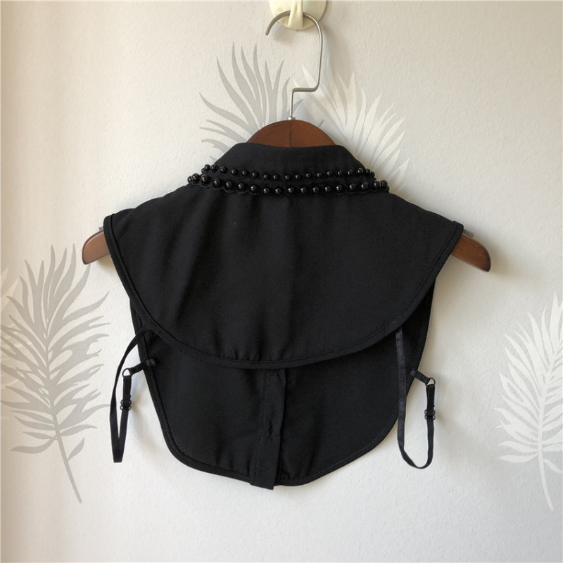 Gamyklos tiekimo gamykla, kuri specializuojasi dirbtinių apykaklių, nagų karoliukų, dirbtinių apykaklių, elegantiškų karoliukų, perlų, dirbtinių apykaklių gamyboje.