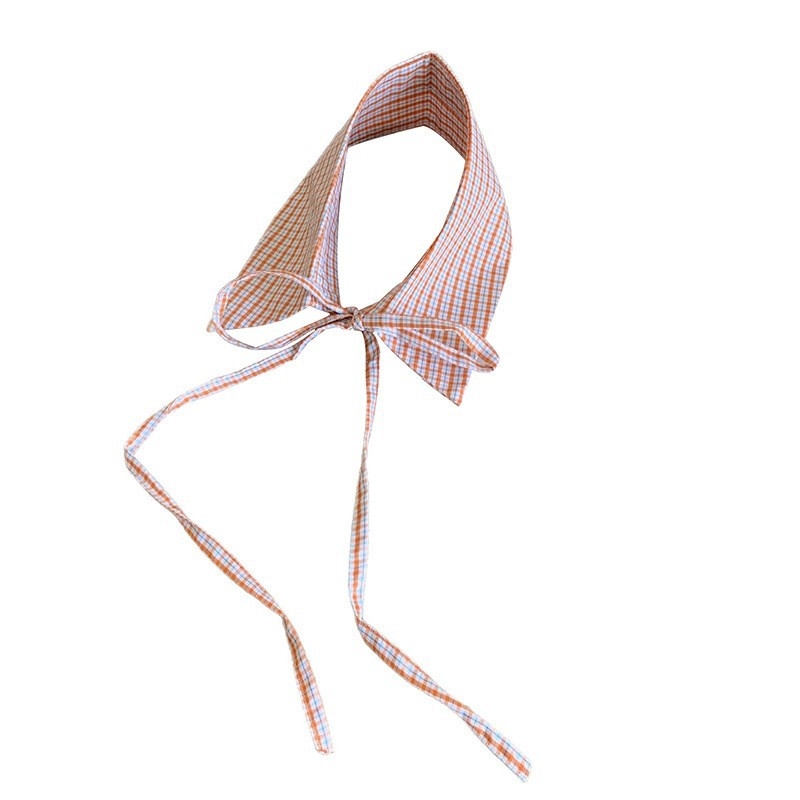 Moteriški pavasario ir vasaros elegantiški retro džinsinio mėlyno apykaklės marškiniai su netikra apykakle ir universaliais kaklaraiščiais. Moteriški aksesuarai.