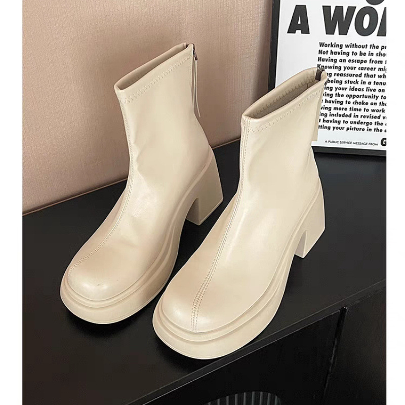 Модни малки корейски модни ботуши за жени 2024 есен и зима нови ботуши Martin с дебел ток, висок ток, елегантни малки къси ботуши