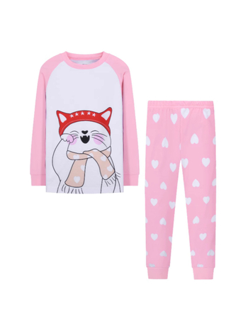 Οι κατασκευαστές ενδυμάτων οικιακής χρήσης στο εξωτερικό, που δραστηριοποιούνται στο εξωτερικό, προμηθεύουν παιδικά κοστούμια με μακρυμάνικη πιτζάμα.