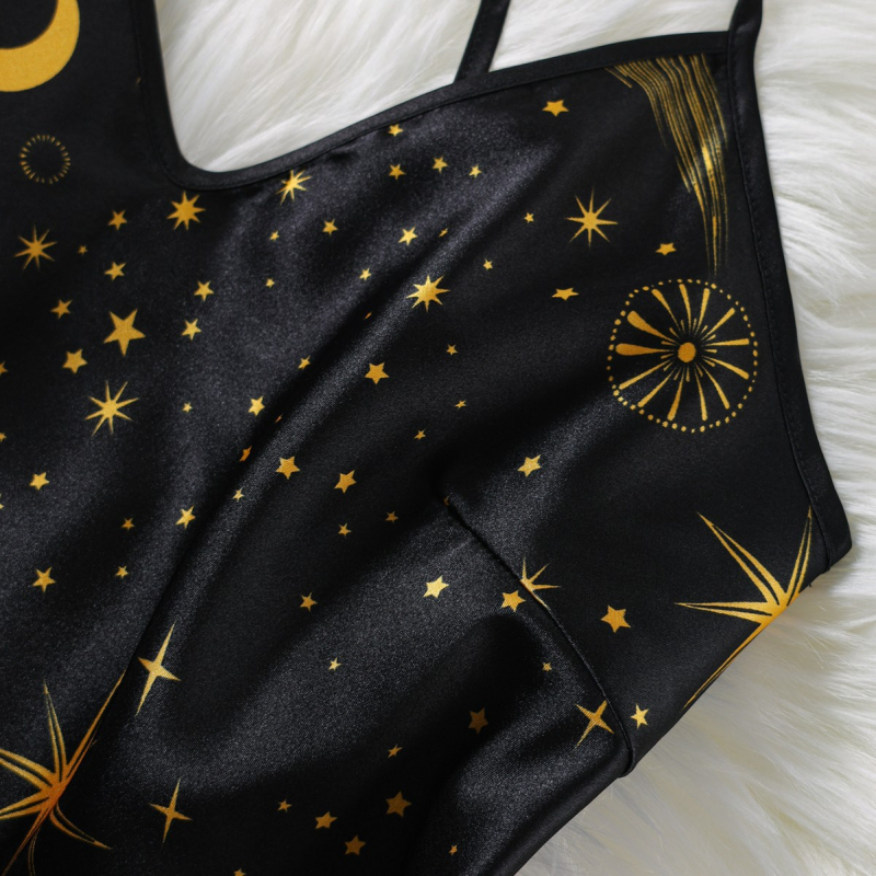 Moteriškos pižamos paaugliams, europietiškos ir amerikietiškos „Amazon“ dirbtinio šilko vasaros nauji seksualūs dirželiai, madingi spausdinti namų drabužiai