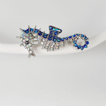 Ευπώλητη Ευρωπαϊκή και Αμερικανική Καρφίτσα σε σχήμα Ιππόκαμπου με Διαμάντια, Προσωπικότητα Κινούμενων Σχέσεων για Άνδρες και Γυναίκες με Κοστούμια, Πολυλειτουργικά Αξεσουάρ Ρούχων