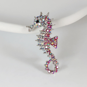 Ευπώλητη Ευρωπαϊκή και Αμερικανική Καρφίτσα σε σχήμα Ιππόκαμπου με Διαμάντια, Προσωπικότητα Κινούμενων Σχέσεων για Άνδρες και Γυναίκες με Κοστούμια, Πολυλειτουργικά Αξεσουάρ Ρούχων