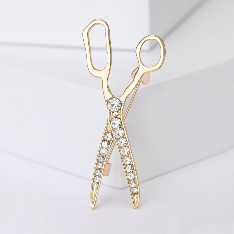 Nauji japoniško ir korėjietiško stiliaus išskirtiniai cirkonio žirklių sagės, kūrybingi paprasti lydinio segtukai, madingi vyriški kostiumo apykaklės segtukai, papuošalai