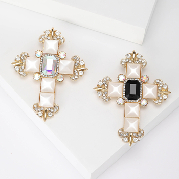 Japonų ir korėjiečių mados vintažinis kryžius su cirkonio sagėmis, baroko stiliaus išskirtinis kostiumas, paltas, elegantiški megztiniai, aksesuarai