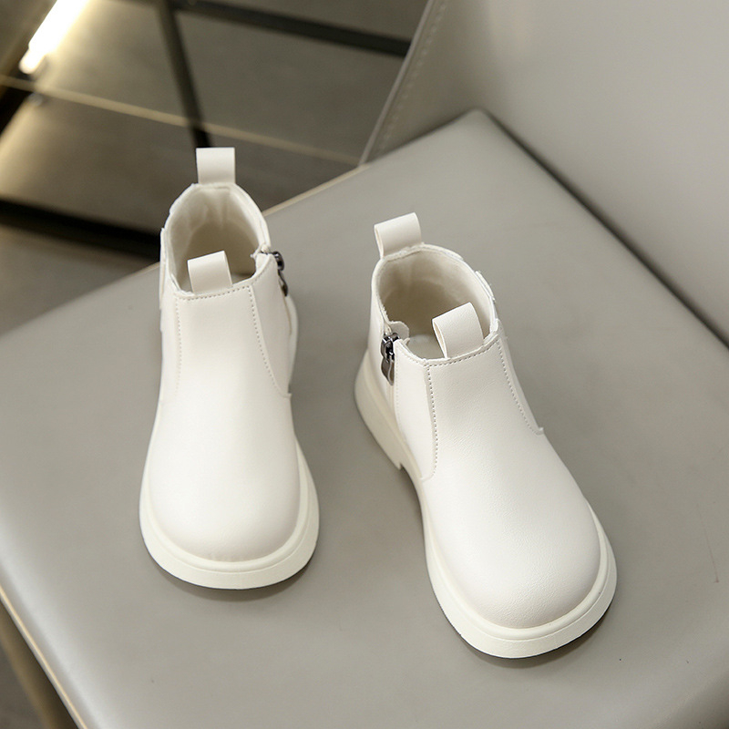Bērnu īsie zābaki, jauns stils 2025. gada pavasarī un rudenī, mazi un vidēji bērnu viengabala zābaki, meiteņu ādas zābaki, bērnu britu stila modes zābaki, tendences