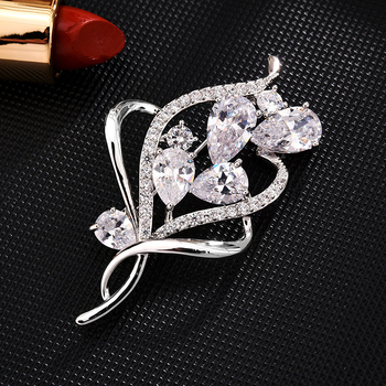 Madingos vario mikroinkrustuotos cirkonio sagės moteriškas megztinis su segtuku, šaliko sagtimi, kūrybinga gėlių sagė, didmeninė prekyba