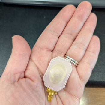 Kūrybingas odinis mažas laimės kortelės nešiojamas apsauginis amuleto laikymo dėklas auksinių papuošalų laikymo odinis dėklas amuleto laimės krepšys