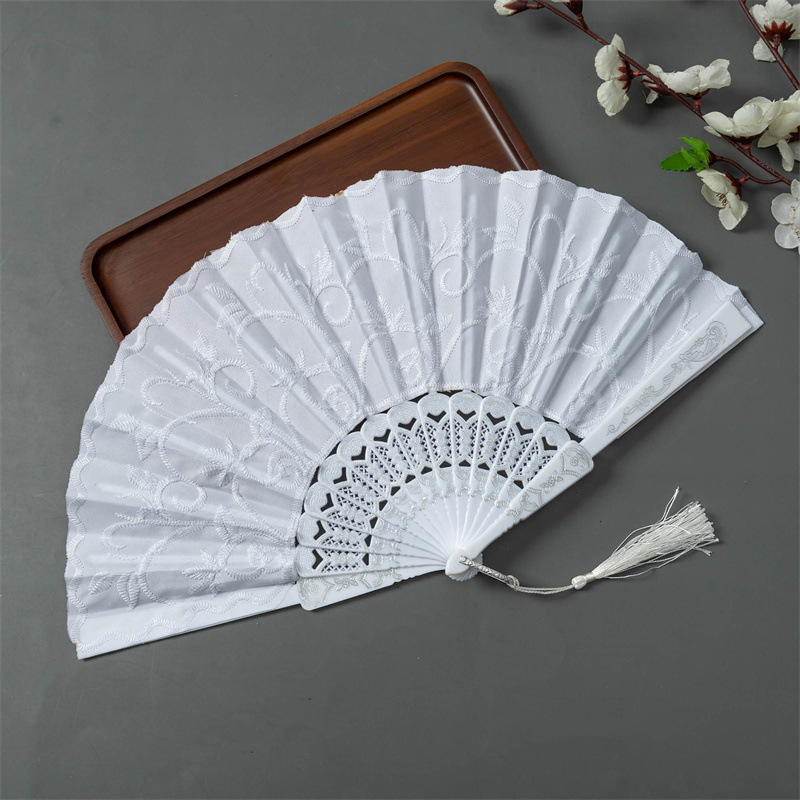 Naujas baltas strypas, plastikinis siuvinėtas vėduoklis, vestuvių vėduoklis, šokių vėduoklis, užsienio prekybos sulankstomas vėduoklis, amatų vėduoklis, geležinis, sidabrinis, vėduoklės kaulas