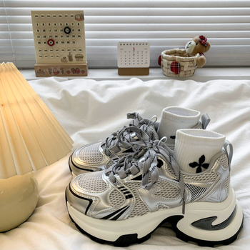 Retro storapadžiai, kvėpuojantys, laisvalaikio sportiniai „Forrest Gump“ bateliai moterims, 2025 m., universalūs, madingi, pėdas demonstruojantys, maži, itin seksualūs tėčio bateliai.