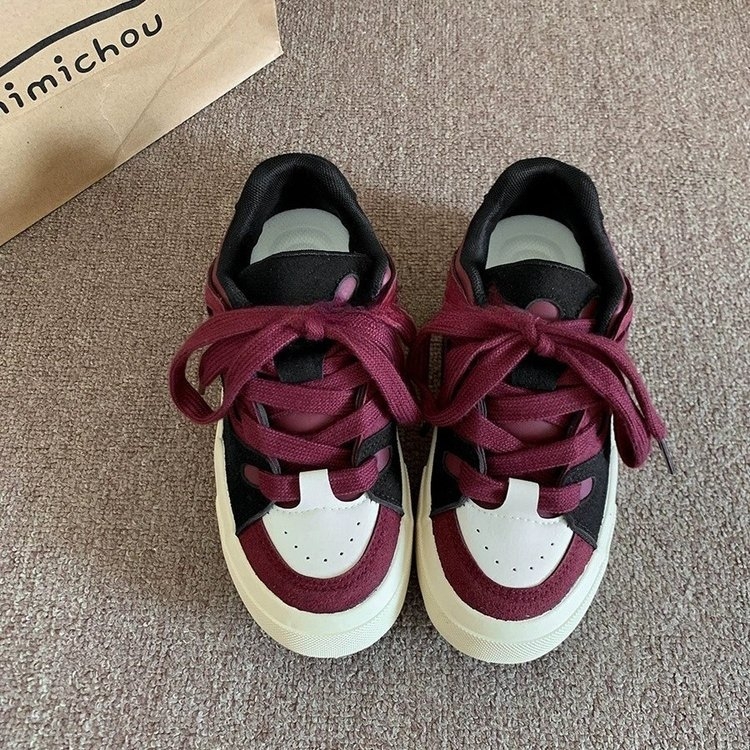 Νέα, ευέλικτα, κομψά παπούτσια για την άνοιξη και το καλοκαίρι του 2025, μοντέρνα ρετρό αθλητικά παπούτσια σε στυλ Χονγκ Κονγκ