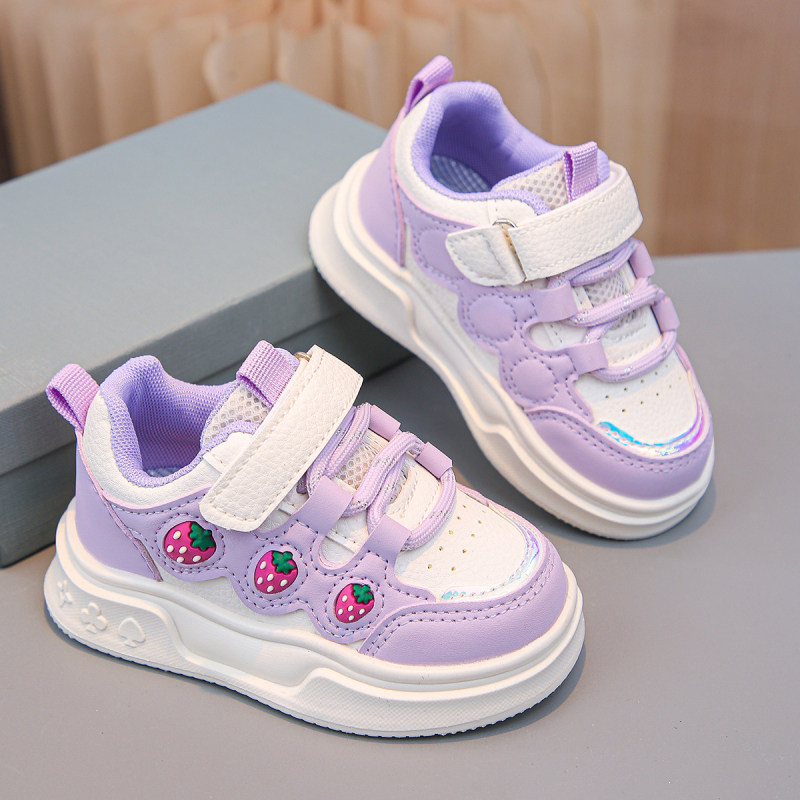 Animacinių filmukų mergaitiški bateliai, pavasariniai maži balti bateliai, 2025 m. pavasario nauji vaikiški minkštapadiai laisvalaikio sportiniai bateliai.