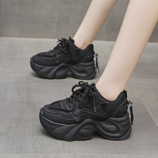 2024 m. nauji pavasario ir rudens storapadžiai interneto įžymybių „Torre“ batai, moteriški vidinio aukščio lengvi sportbačiai, ypač populiarūs, maži laisvalaikio bateliai.