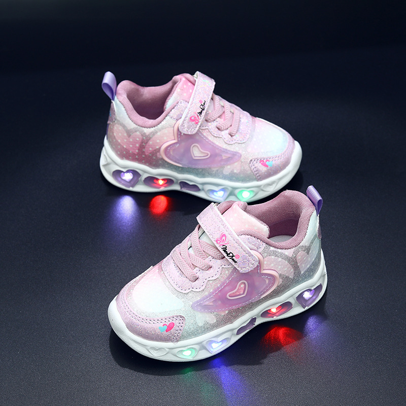 Tüdrukute kingad, mis helendavad kevadel ja sügisel. Uued laste pehme tallaga hingavad spordijalatsid. Armsad väikeste tüdrukute kerged jooksujalatsid.