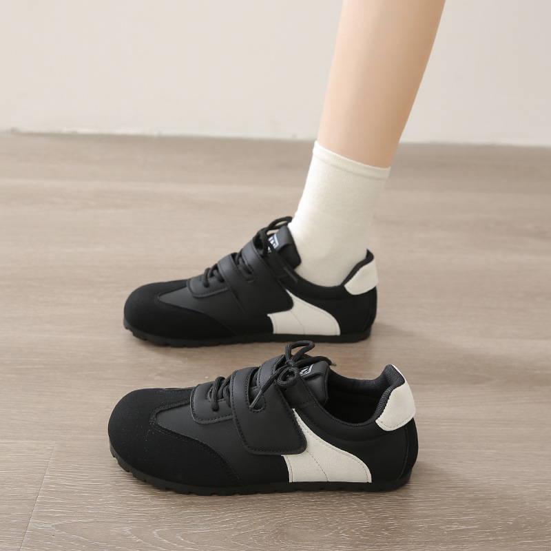 Velcro užsegimai vokiški treniruočių bateliai moteriški batai 2025 m. pavasario nauji batai moteriški patogūs plokščiapadžiai laisvalaikio sportbačiai balti batai plokščiapadžiai