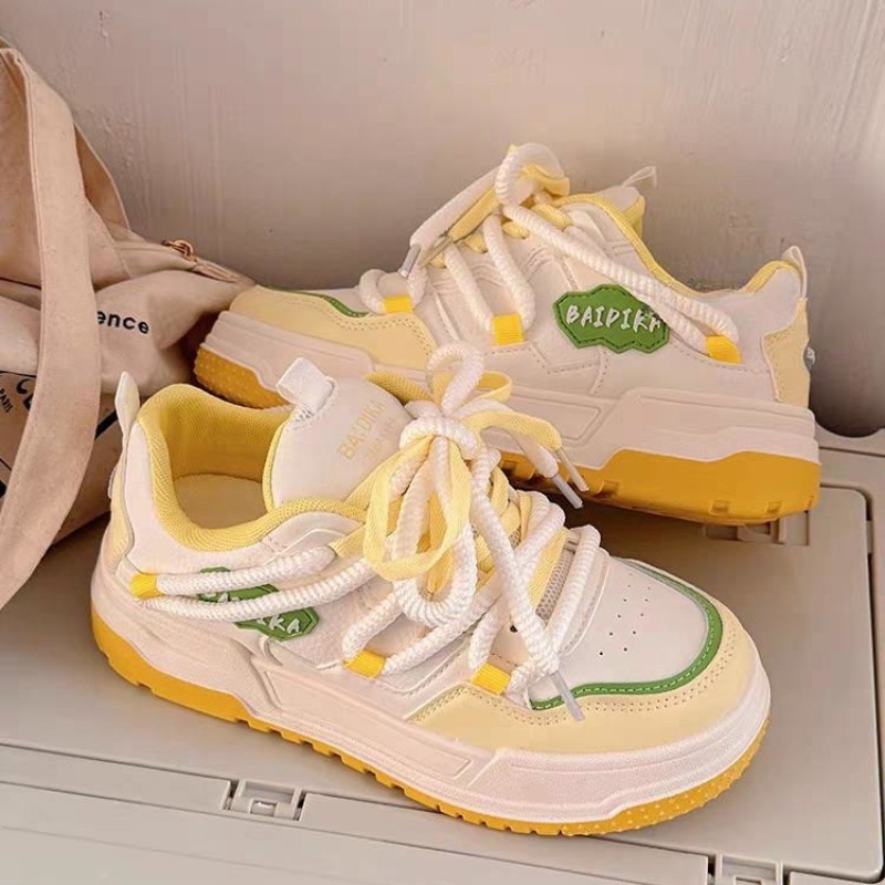 Meiteņu zema augšdaļas dēļu apavi 2025. gada pavasarim un rudenim Jauni ikdienas apavi Vienslāņa apavi Studentu apavi Mežģīņu aizdare Neslīdoši Vidējiem un lieliem bērniem Moderna mīksta zole