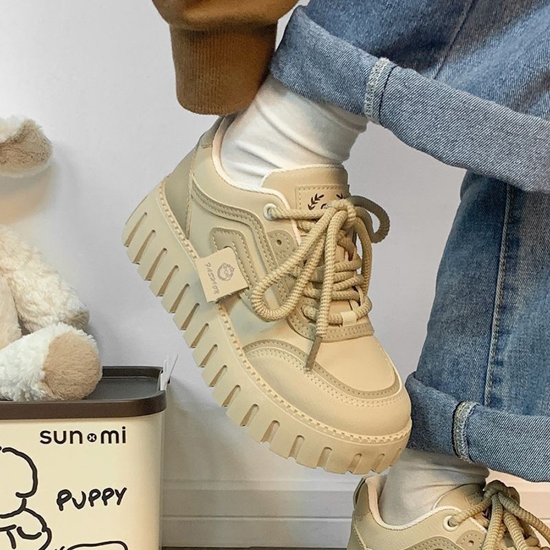 Batai moterims, storapadžiai, aukštį keliantys batai, madingi, universalūs, aukštos kokybės balti batai, internete garsūs madingi laisvalaikio batai