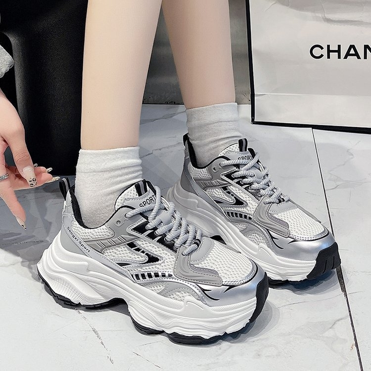 Aukštos kokybės „Torre Shoes“ moteriški 2024 m. nauji „Retro Joker“ sportbačiai, studentų pėdos, maži, storapadžiai laisvalaikio bateliai, madingi.