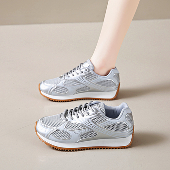 Παπούτσια για μπαμπά για γυναίκες 2025 Άνοιξη και Φθινόπωρο Νέα Κορεάτικα στυλ με στρογγυλή μύτη Αθλητικά, casual, φοιτητικά φλατ παπούτσια για γυναίκες, έτοιμα προς πώληση