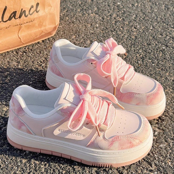 Pavasariniai nauji storo padu lentos bateliai moteriški balti batai madingi visų rungtynių laisvalaikio sportiniai duonos bateliai