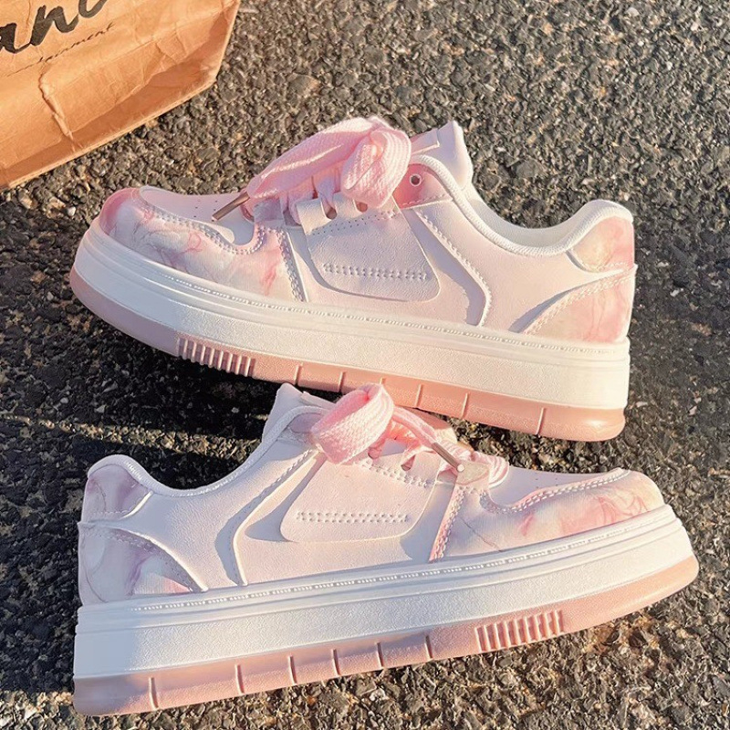 Pavasariniai nauji storo padu lentos bateliai moteriški balti batai madingi visų rungtynių laisvalaikio sportiniai duonos bateliai