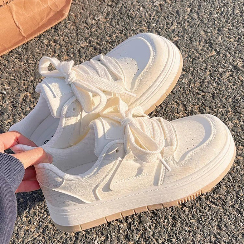 Pavasariniai nauji storo padu lentos bateliai moteriški balti batai madingi visų rungtynių laisvalaikio sportiniai duonos bateliai