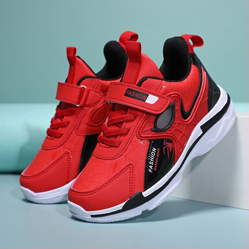 Vaikiški batai su Žmogaus-voro atvaizdu, pavasario ir rudens odiniai berniukiški sportbačiai, pradinės mokyklos berniukų, vidutinio ir didelio dydžio vaikiški batai.