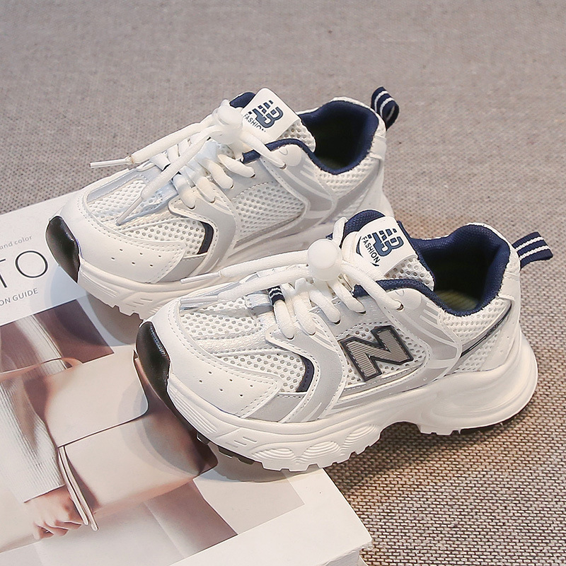 Poiste ja tüdrukute isakingad 2025. aasta uued kevad- ja sügismoe laste spordijalatsid, võrgust mitmekülgsed vabaajajalatsid