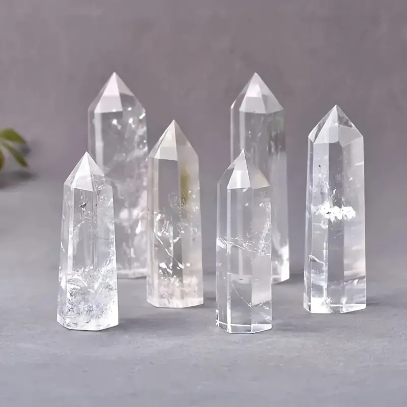 Gamyklinė didmeninė prekyba natūraliais baltais kristalais, vienpusiai šešiakampės prizmės balti kristalai, originalūs akmens krištolo stulpelių papuošalai, skirti tarpvalstybinei kartai