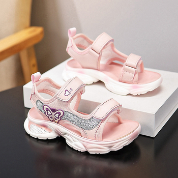 Meiteņu sandales 2025. gada vasarai. Jaunas, mīkstas zoles, neslīdošas, vidēji lielas bērnu pludmales kurpes, vaļējas purngalas, elpojošas, meiteņu sporta sandales.