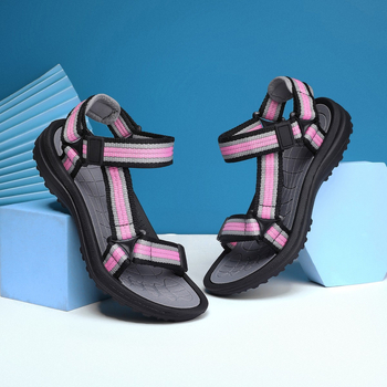 Vairumtirdzniecības pārrobežu bērnu sandales 6-12 gadu vecumā 2025. gada vasaras jaunas meiteņu modes āra neslīdošas pludmales modes kurpes