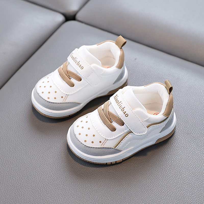 Vaikiški sportbačiai, lentos tipo bateliai, vaikiški laisvalaikio bateliai, madingi balti bateliai, berniukų ir mergaičių bateliai, kūdikių bateliai, darželių bėgimo bateliai.