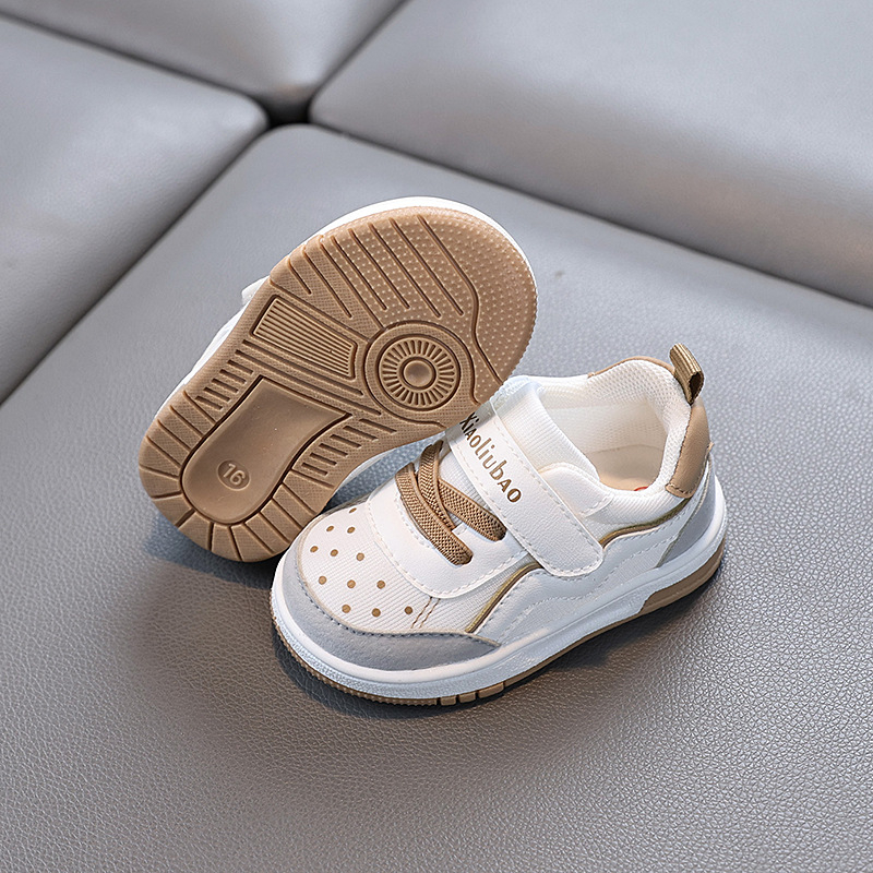 Vaikiški sportbačiai, lentos tipo bateliai, vaikiški laisvalaikio bateliai, madingi balti bateliai, berniukų ir mergaičių bateliai, kūdikių bateliai, darželių bėgimo bateliai.